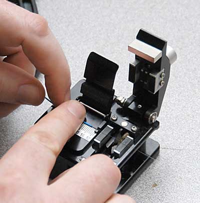 How to choose fiber cleavers?