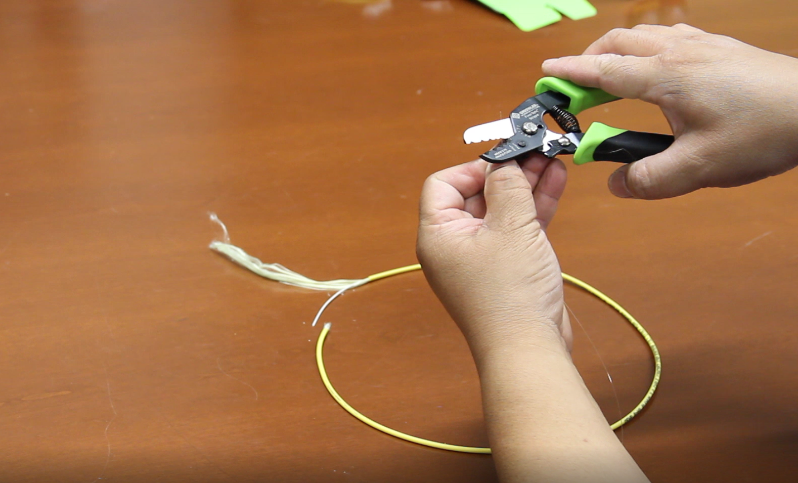 How to strip loose tube and tight buffered fibers with Greenlee's Five-In-One fiber stripper?