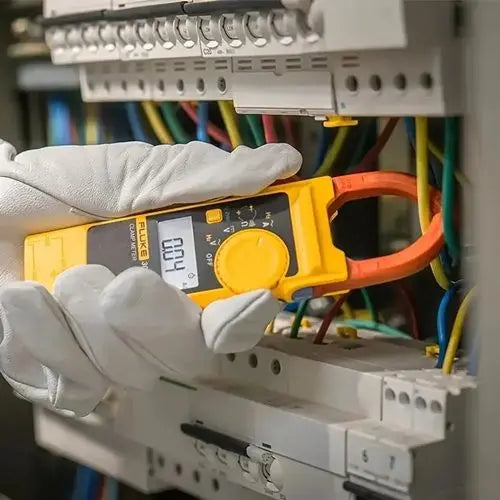 Fluke 323 True-RMS AC Clamp Meter, 400A