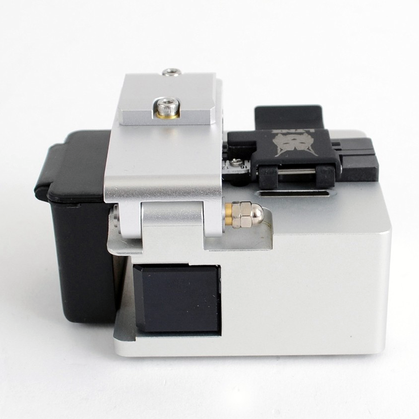 LYNX Precision Fiber Optic Cleaver with Fiber Basket