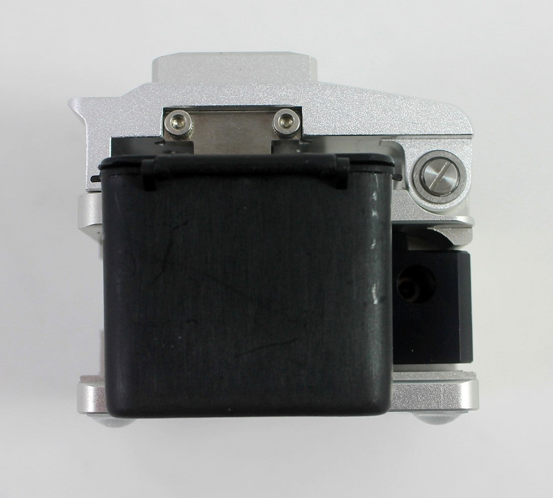 Leviton LYNX Cleaver with Illuminated Workstation